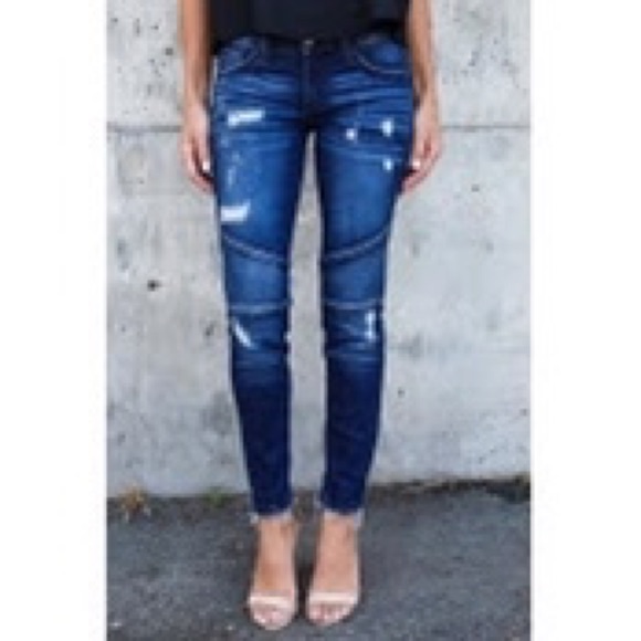 Distressed Skinny Leg Blue Jeans